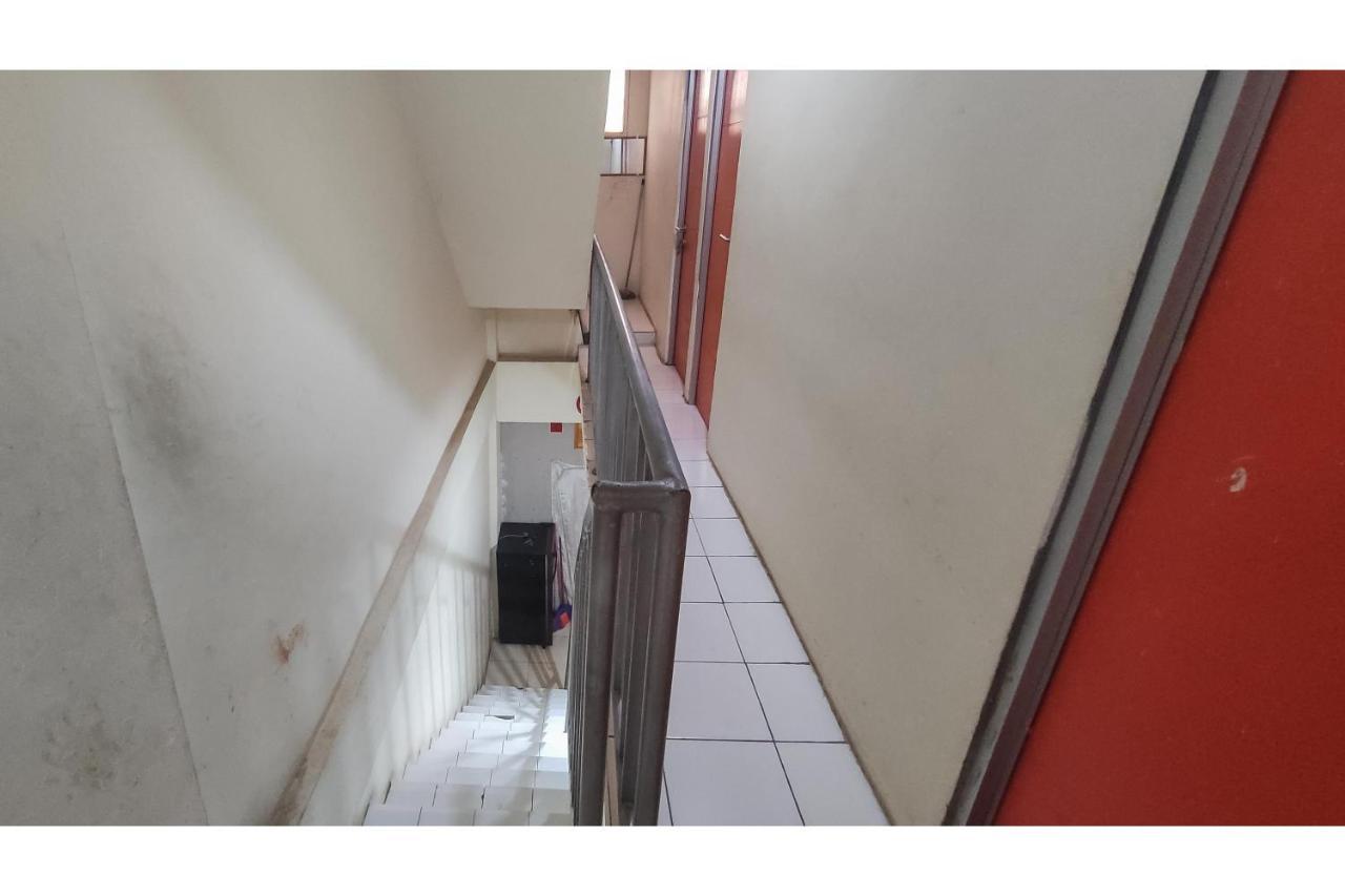 Koolkost Near Rs Graha Kedoya Hotell Jakarta Exteriör bild