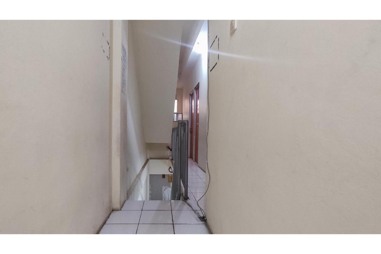 Koolkost Near Rs Graha Kedoya Hotell Jakarta Exteriör bild