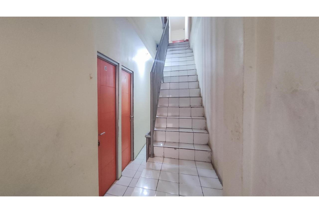 Koolkost Near Rs Graha Kedoya Hotell Jakarta Exteriör bild